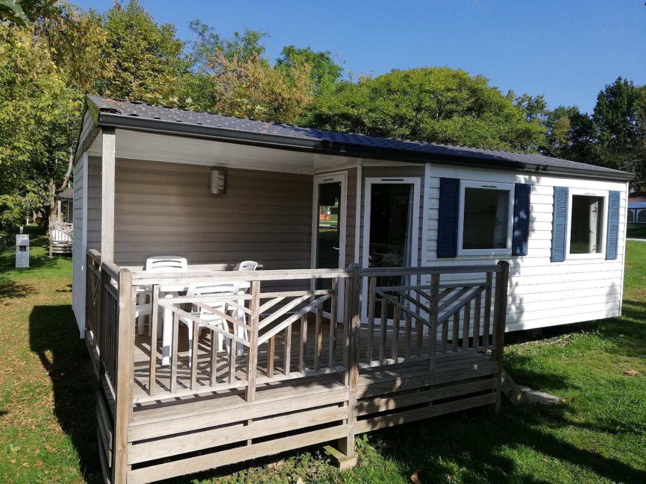 Camping 3 Etoiles - Piscine Chauffee - Vue Montagne Saint-Girons  Luaran gambar