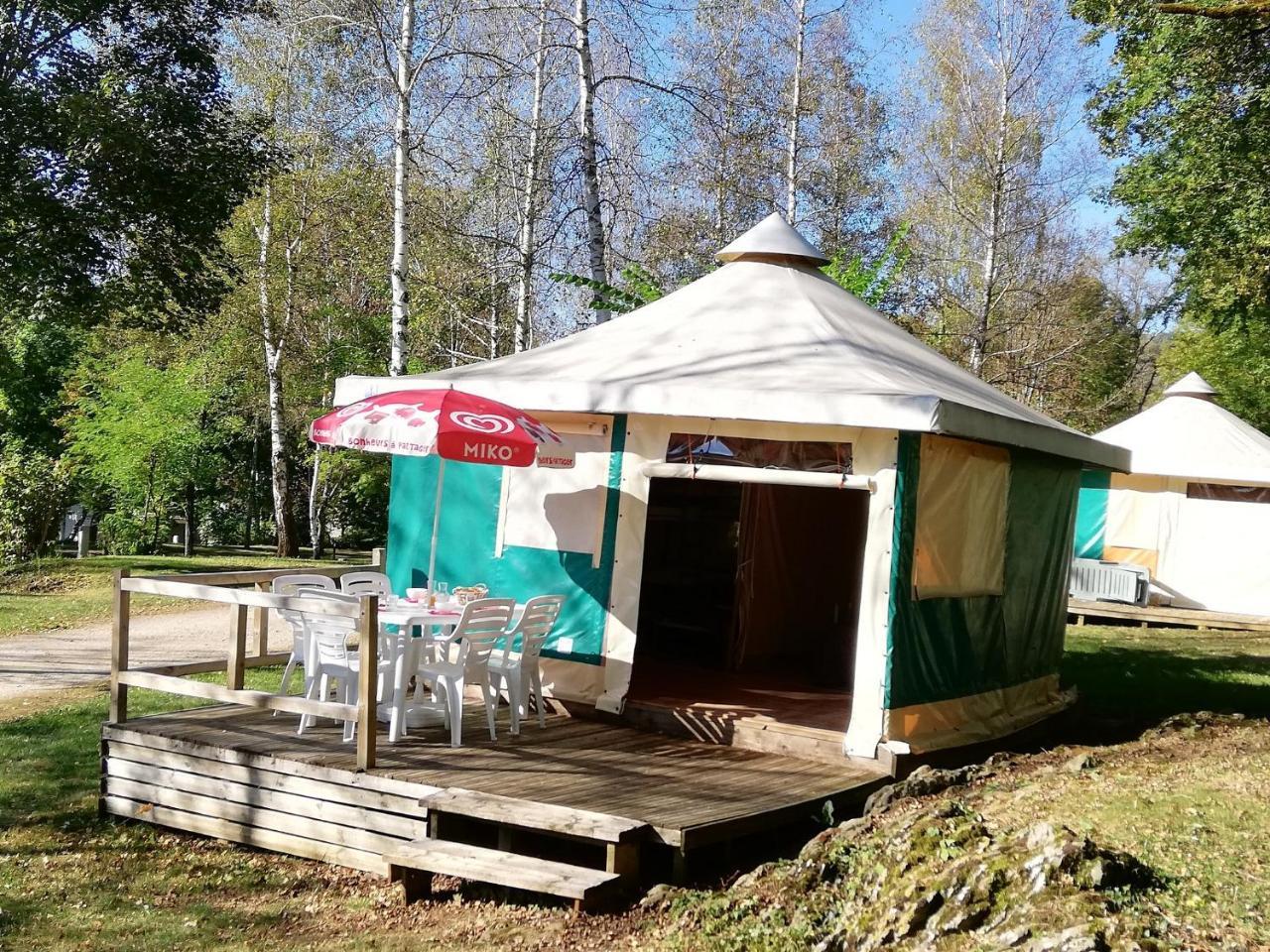 Camping 3 Etoiles - Piscine Chauffee - Vue Montagne Saint-Girons  Luaran gambar