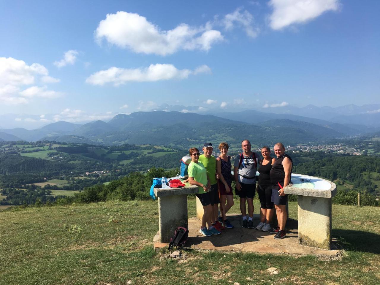 Camping 3 Etoiles - Piscine Chauffee - Vue Montagne Saint-Girons  Luaran gambar