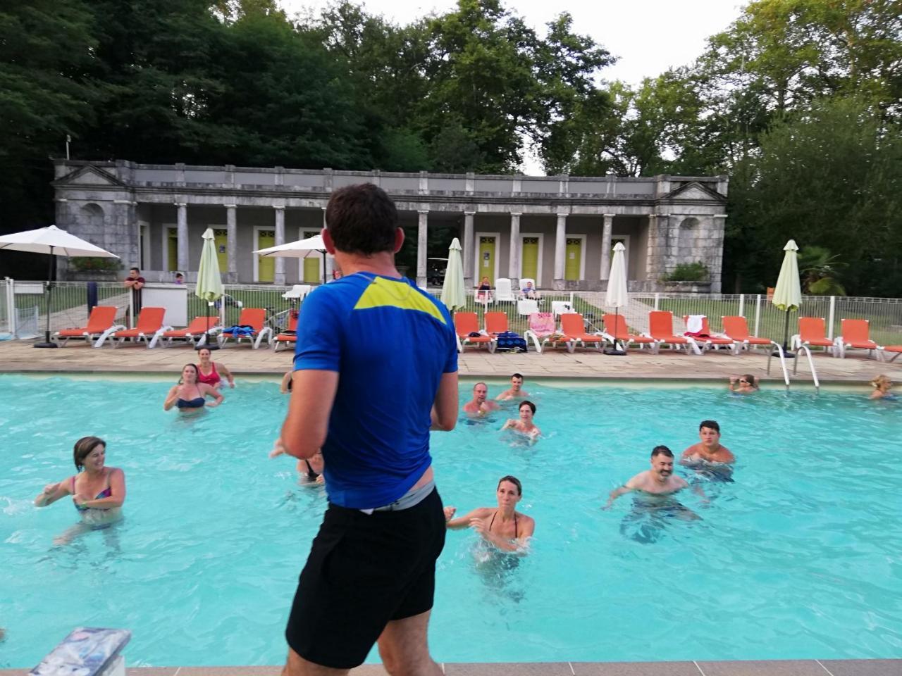 Camping 3 Etoiles - Piscine Chauffee - Vue Montagne Saint-Girons  Luaran gambar