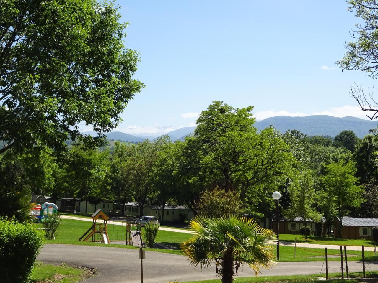 Camping 3 Etoiles - Piscine Chauffee - Vue Montagne Saint-Girons  Luaran gambar